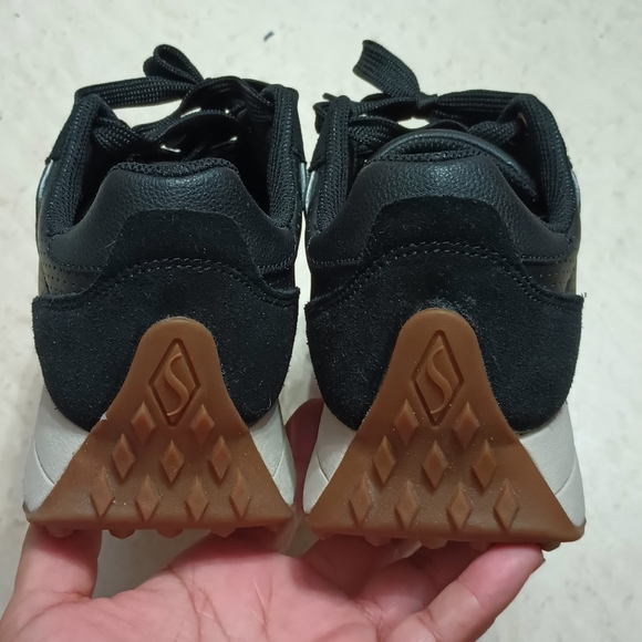 Skechers Los Angeles Women's Air-cooled Memory Foam Leather  Athletic  8.5 - Picture 2 of 6